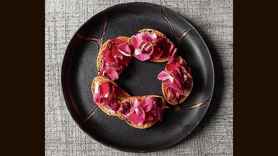 Spicy frozen chicken liver on toast with fresh summer fruits. (Photo via Lah)