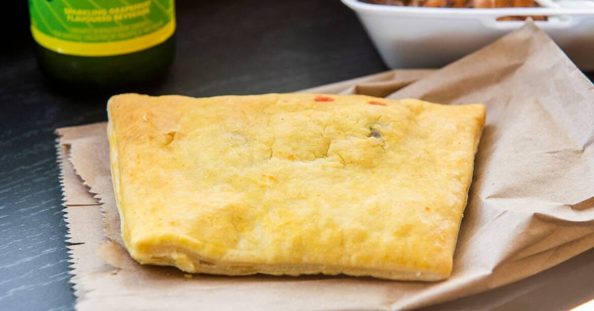 [Fahmee Bakery] famous for its Jamaican patties shuts down again