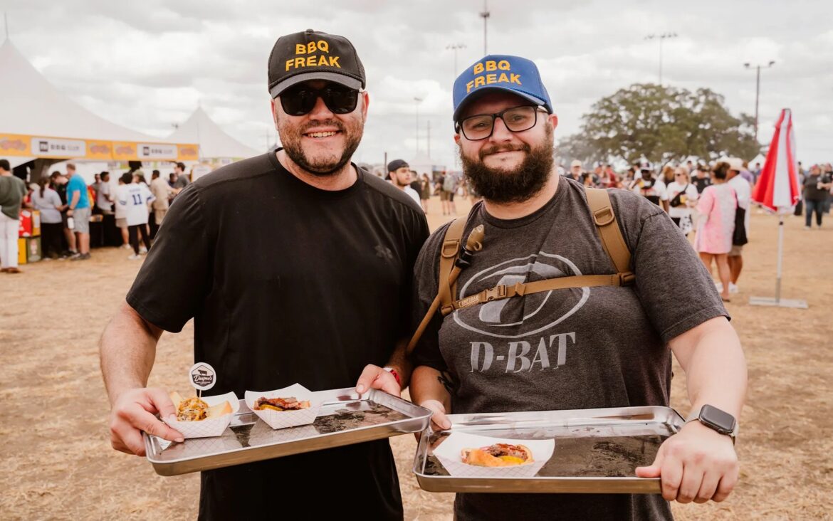 a tray of bbq at an event.
