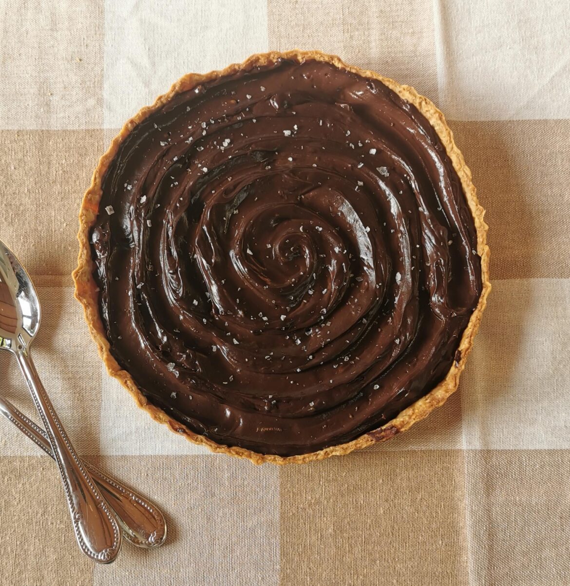 Salted chocolate tart "homemade"