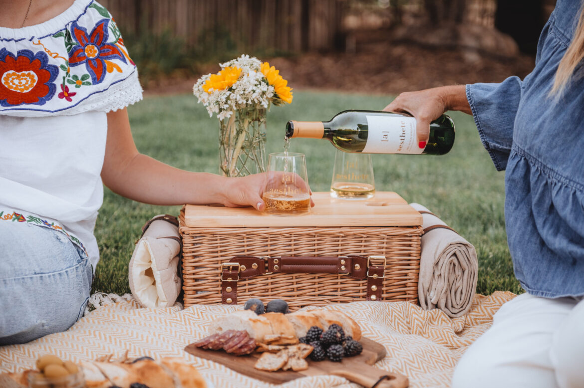 13 Favorite Sonoma Wineries for Picnics 13 Favorite Sonoma Wineries for Picnics