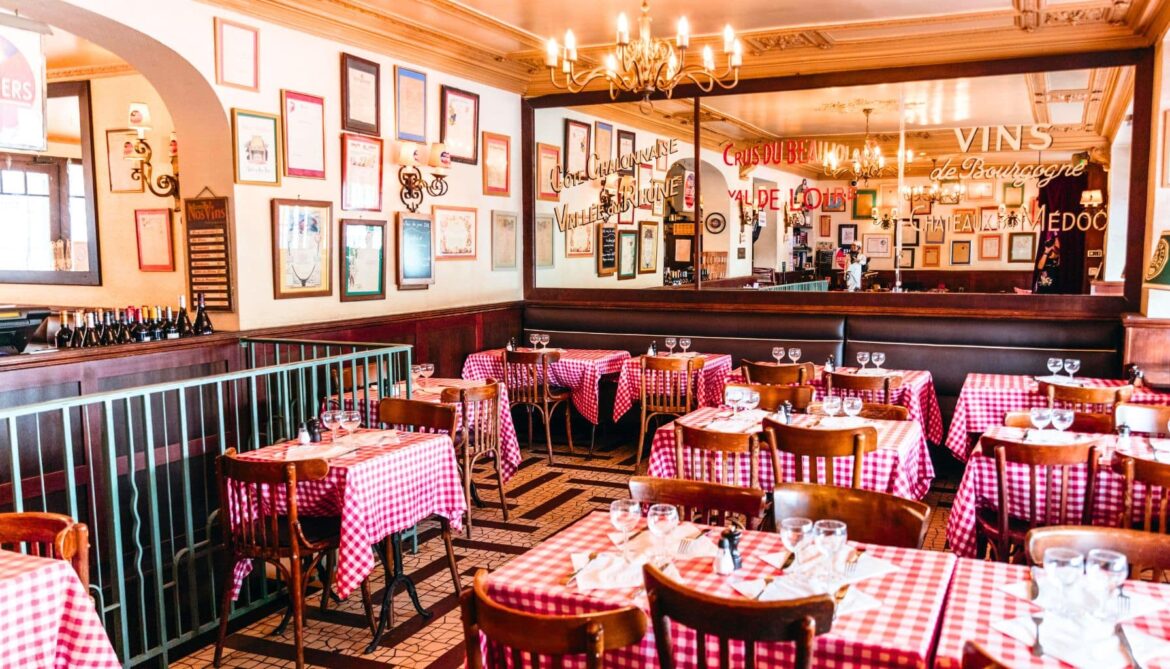 Bistros are back! Why do Parisians love this style of restaurant? – Paris Select