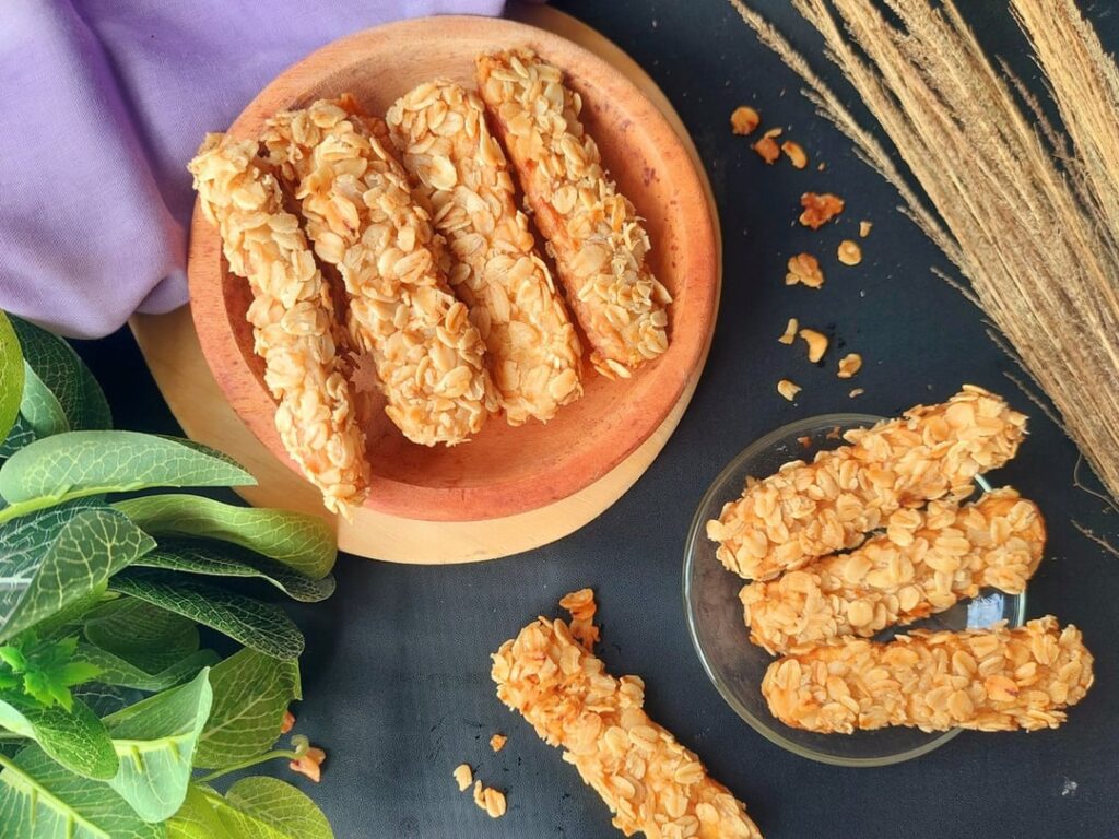 Tempeh Sticks with Wheat Topping