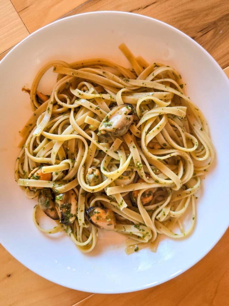 Fettuccine with mussels and walnut pesto