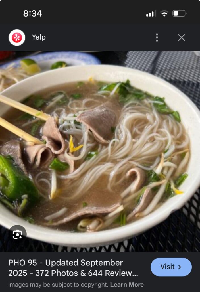 How many calories in a large bowl of pho tai?