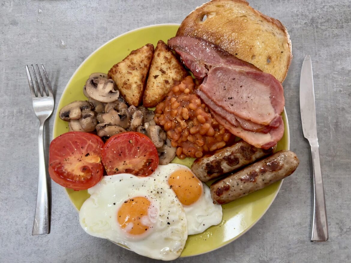 Saturday morning home cooked breakfast, under £4