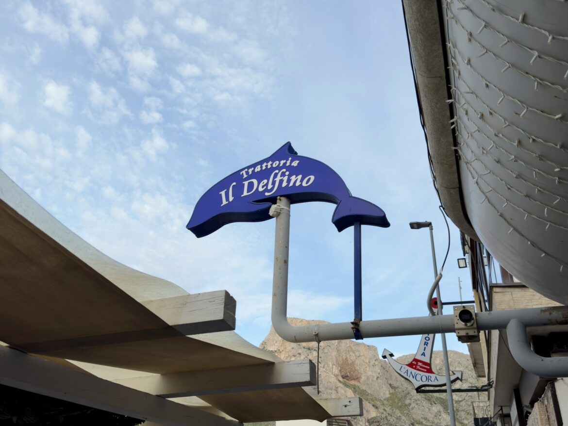 Fresh Fish and Seafood at Trattoria Il Delfino %%sep%%