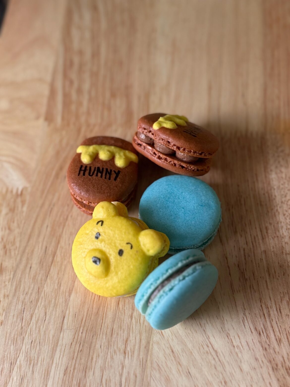 winnie the pooh macarons!