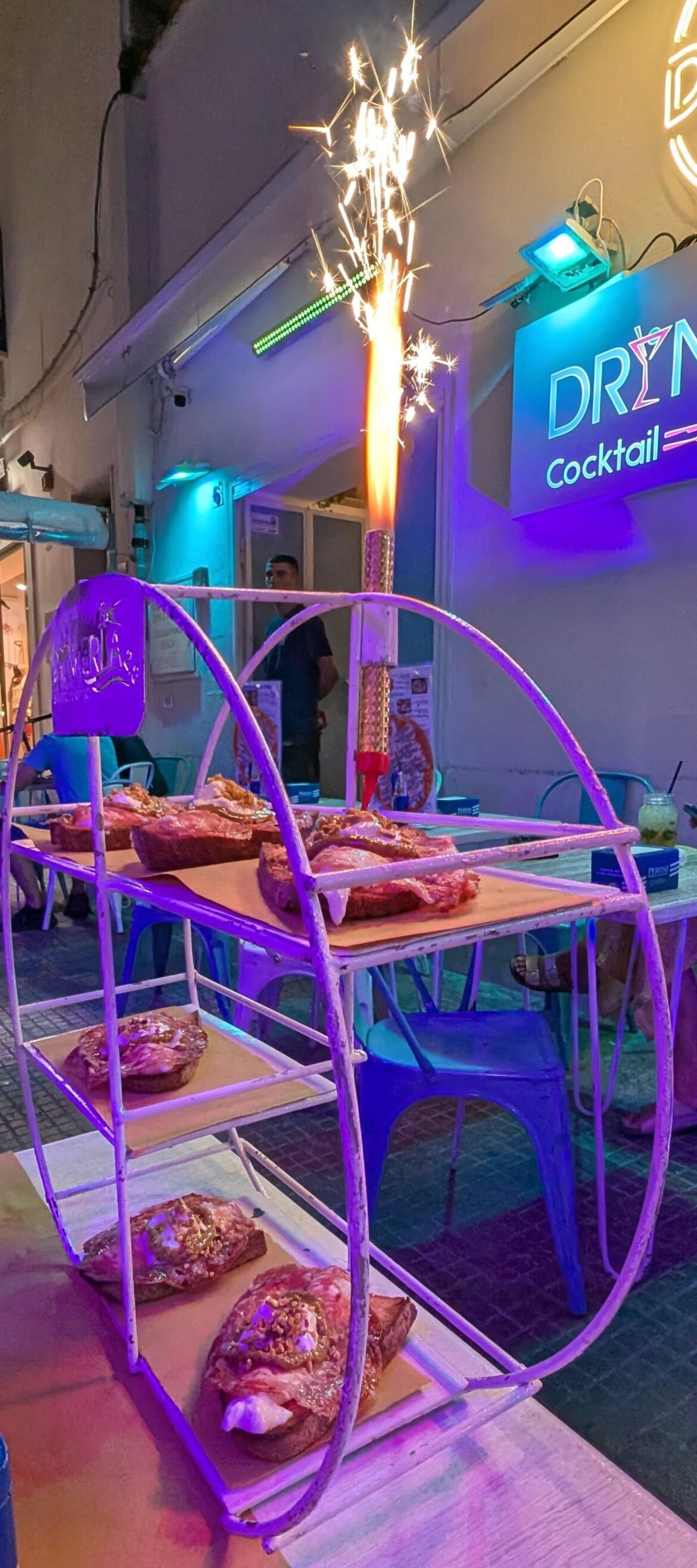 I just wanted some Bruschetta and got some wall fixture and a sparkler alongside it 😭