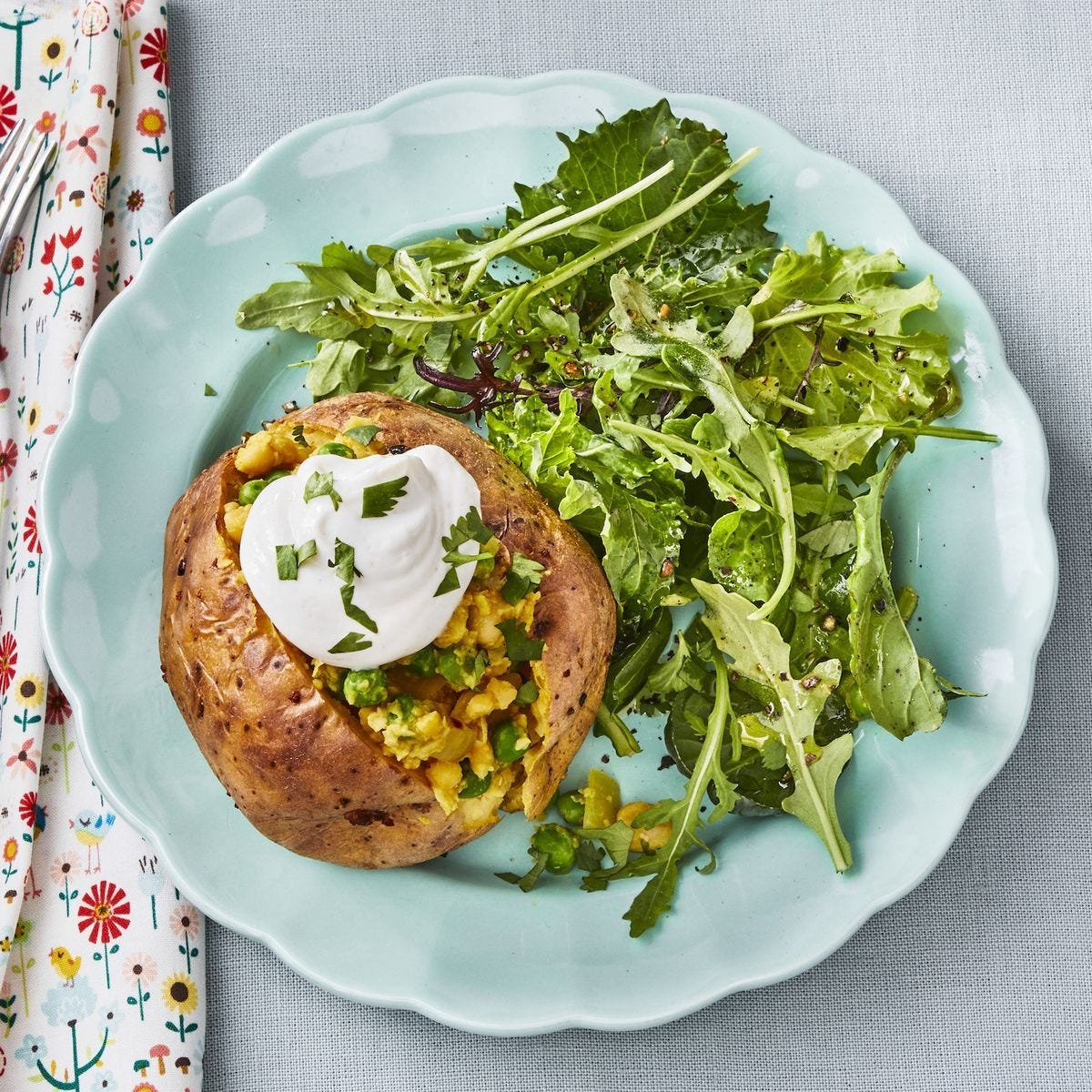cheap dinner ideas curried chickpea loaded baked potatoes curried chickpea loaded baked potatoes