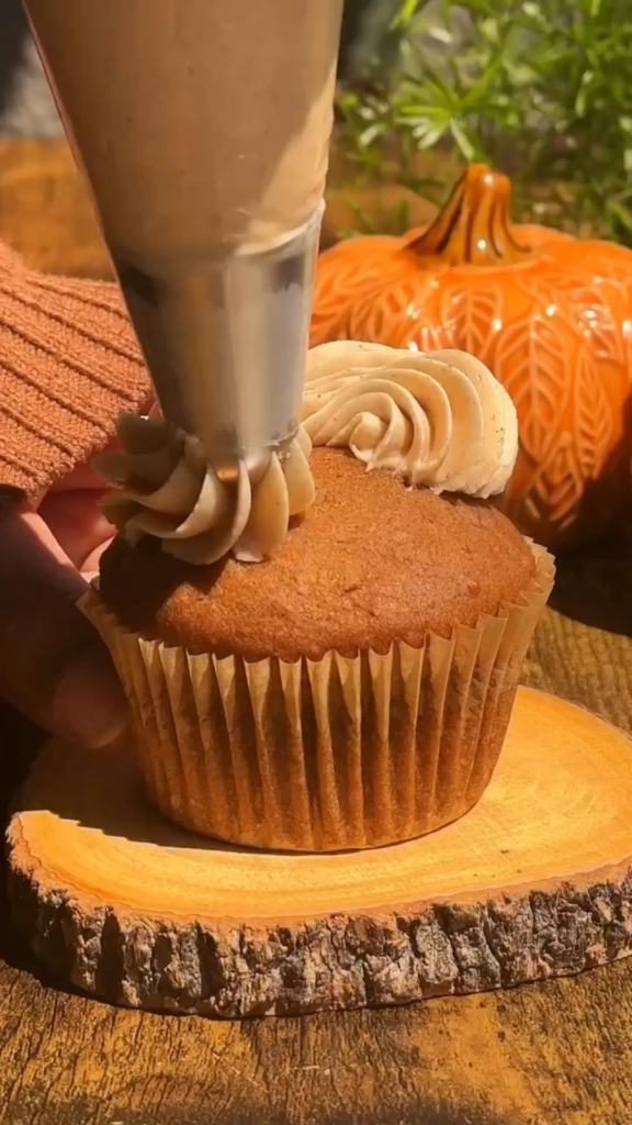 Pumpkin Spice Muffins 🎃