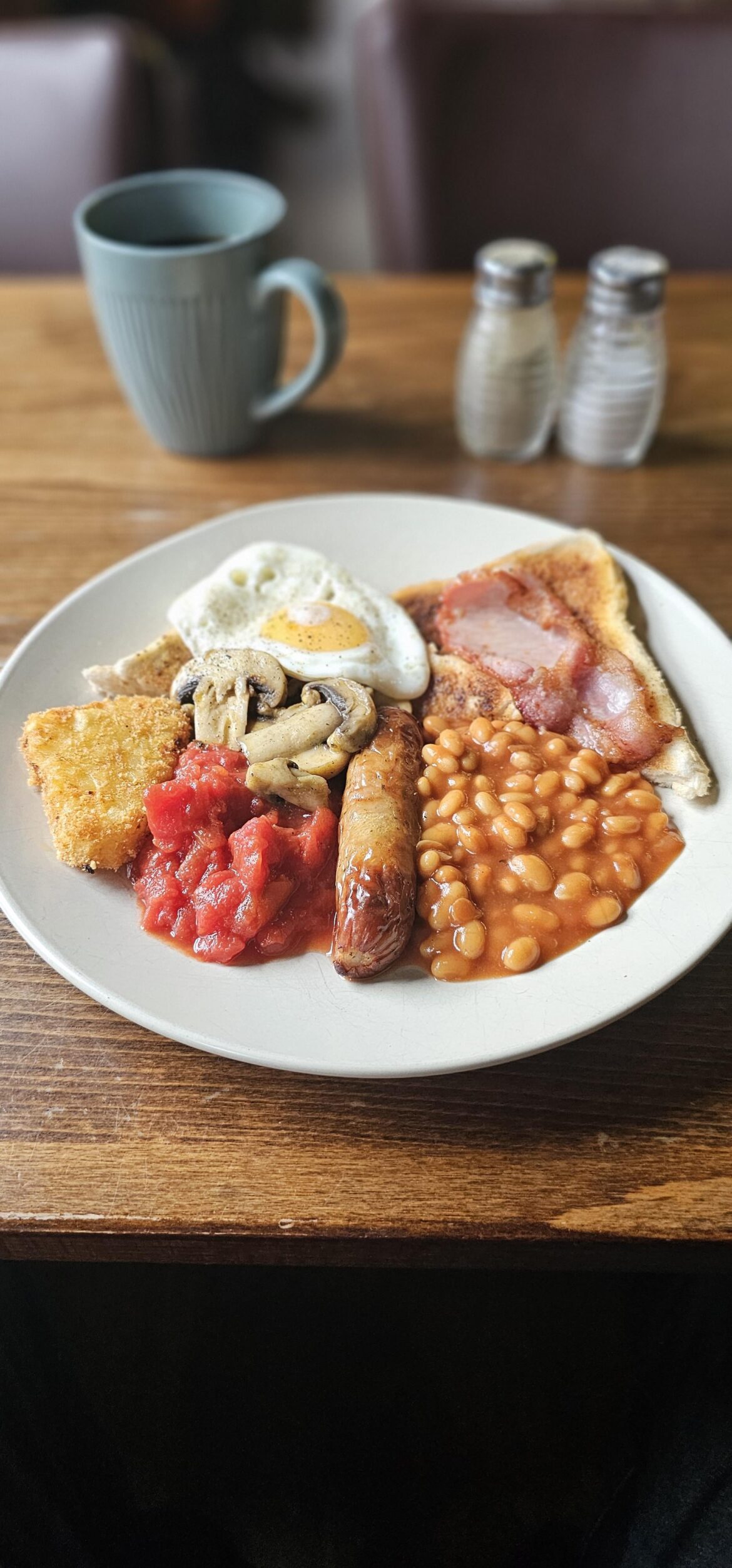 Regular Breakfast, Prince Of Wales, Newmarket £5, Coffee £1.