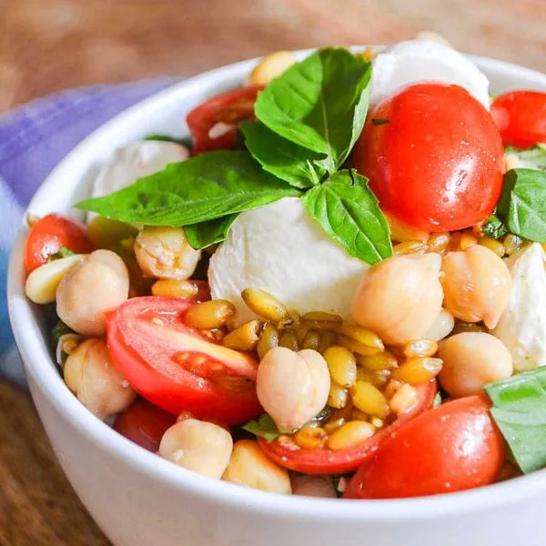 Caprese Freekeh Salad | Forks & Foliage