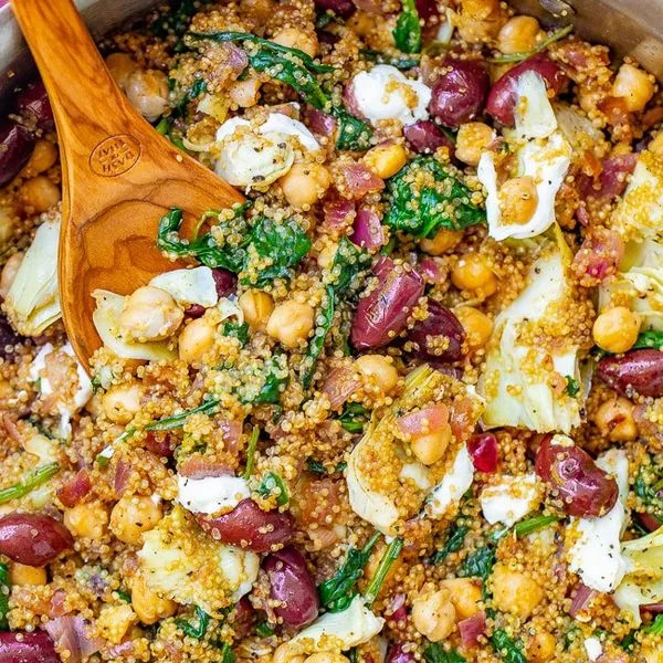 Mediterranean Quinoa Salad | Forks & Foliage