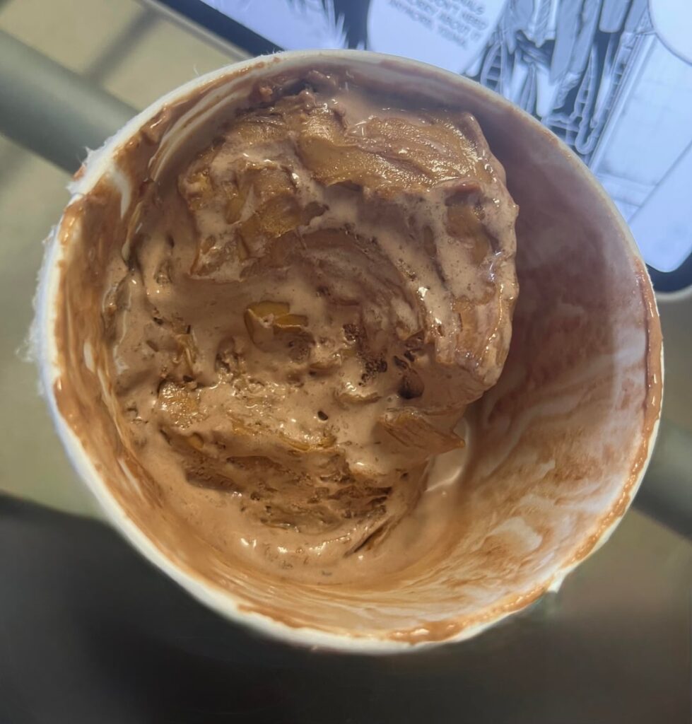 Haagen Dazs Chocolate Peanut Butter. More than half the pint was delicious peanut butter!👍