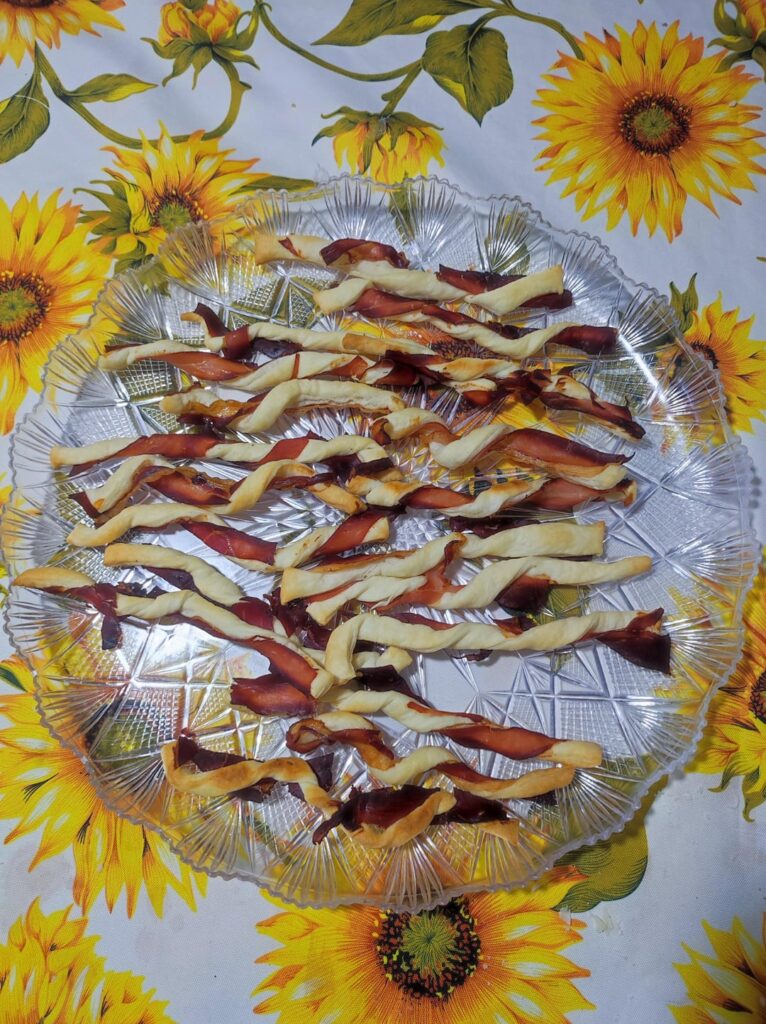 Homemade salatini part 2.(puff pastry with speck)