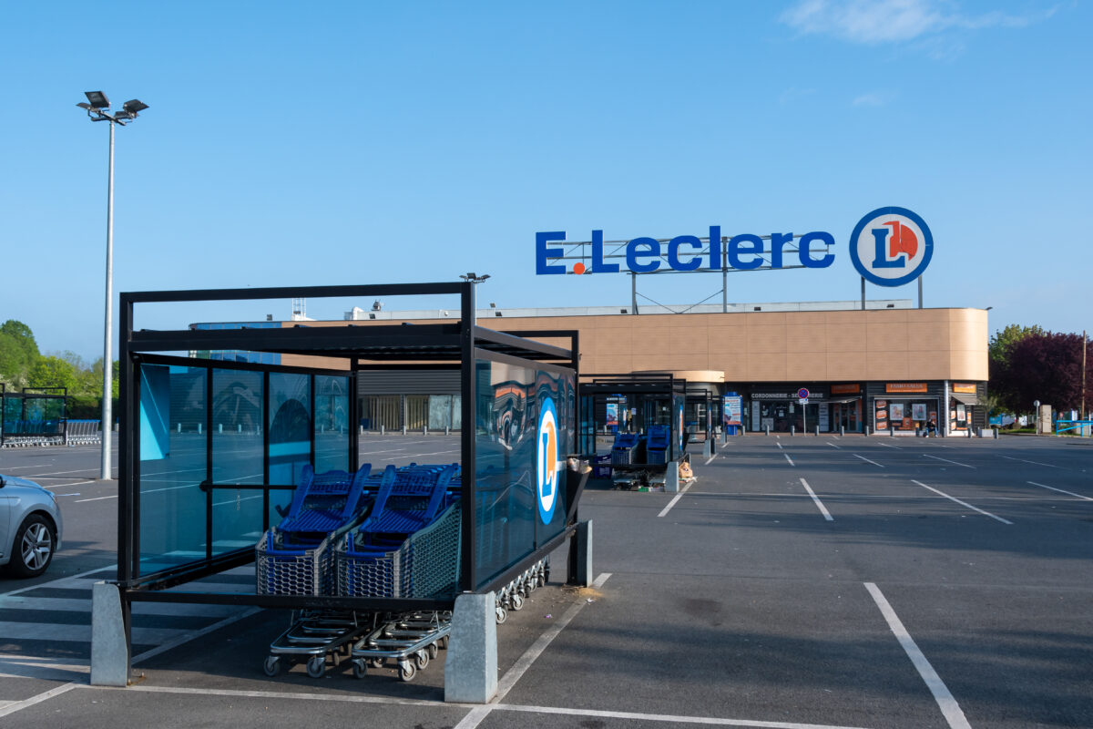 The outside of vegan-friendly French supermarket E.Leclerc