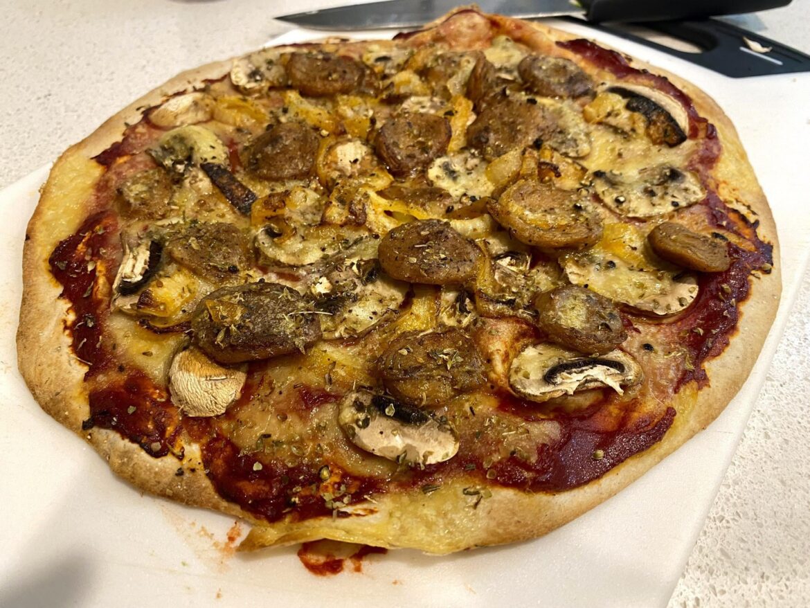 Wow, super easy, cheap, homemade vegan cheese for pizza just dropped!