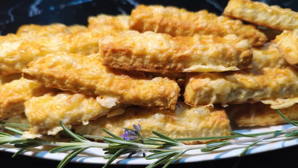 Cheese sticks, salty cookies that we all used to have on the birthday table, all children love them very much and of course we adults too Simple and cheap salty cookie The recipe is very old, I just revived it The procedure and ingredients are in the video in the comments Enjoy Cheese sticks, salty cookies that we all used to have on the birthday table, all children love them very much and of course we adults too Simple and cheap salty cookie The recipe is very old, I just revived it The procedure and ingredients are in the video in the comments Enjoy