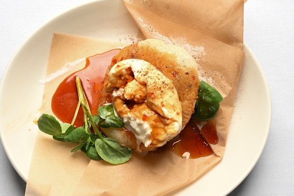 Pizza soffio with mozzarella di bufala, chilli and burnt honey.