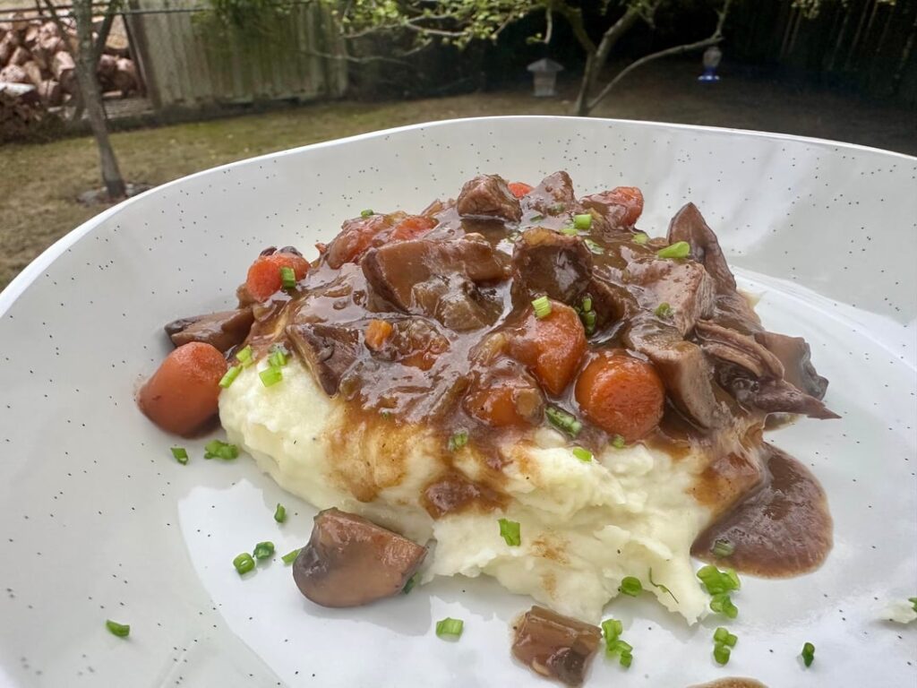 Pot roast and mash on a rainy 60 degree Sunday
