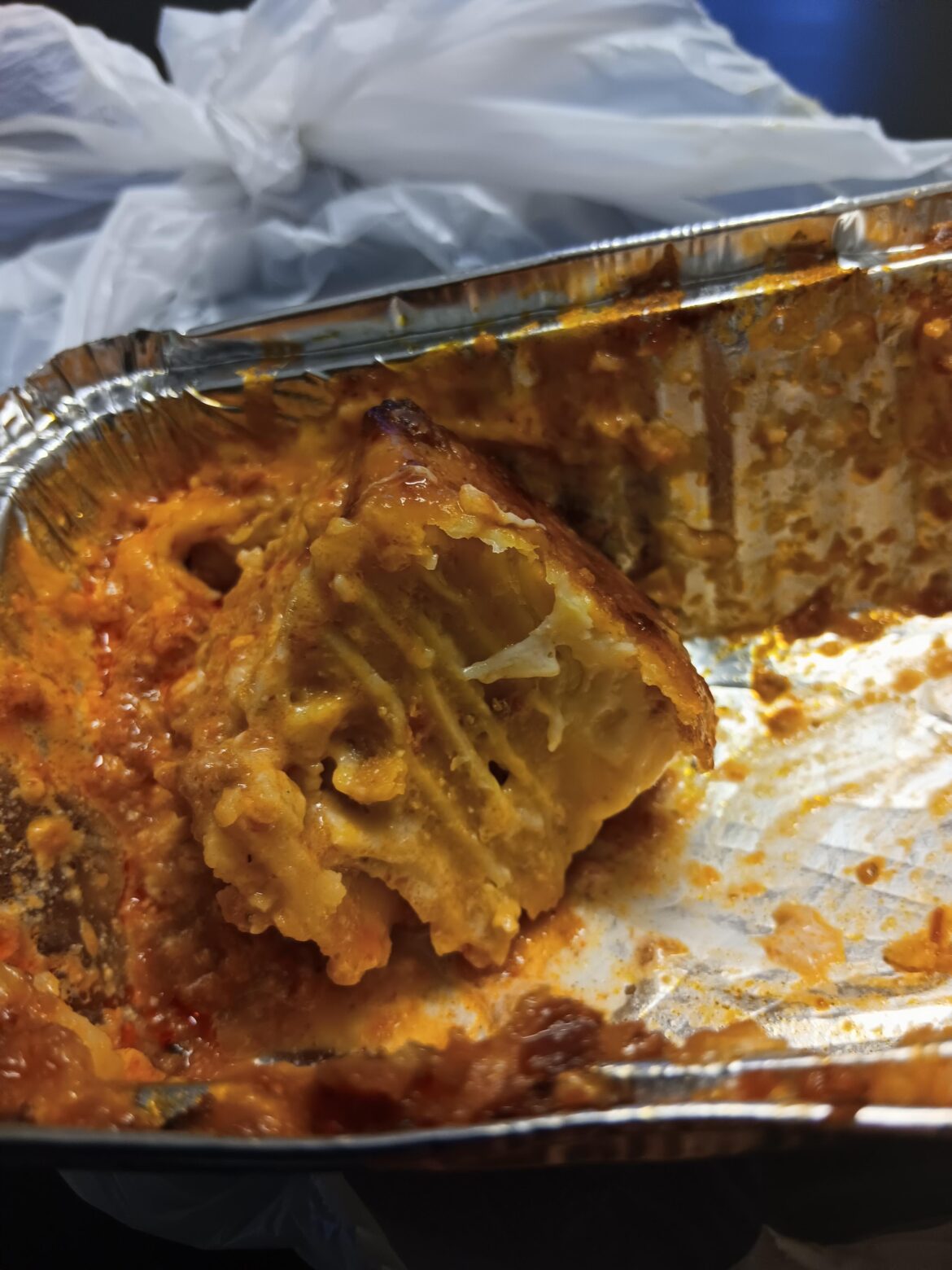 the Lasagna i ordered is just Cheese (the cheapest one that tastes like plastic) and i hate it.
