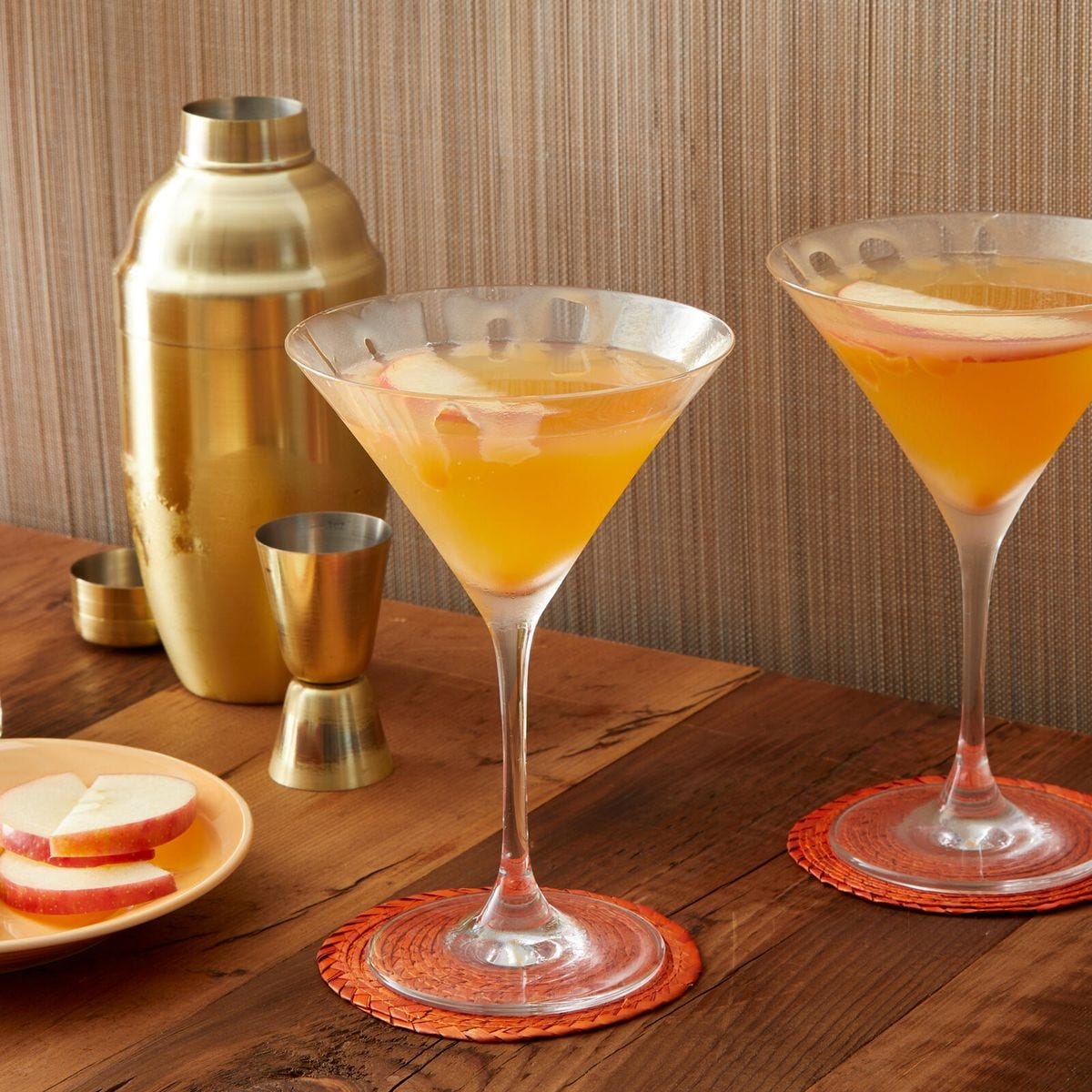 caramel apple martini fall cocktail