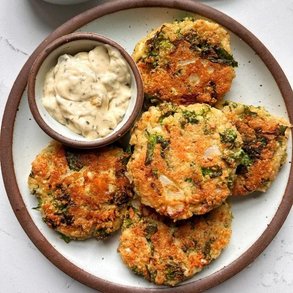 Crispy Quinoa Feta Fritters with Labneh Dill Dip | Forks & Foliage