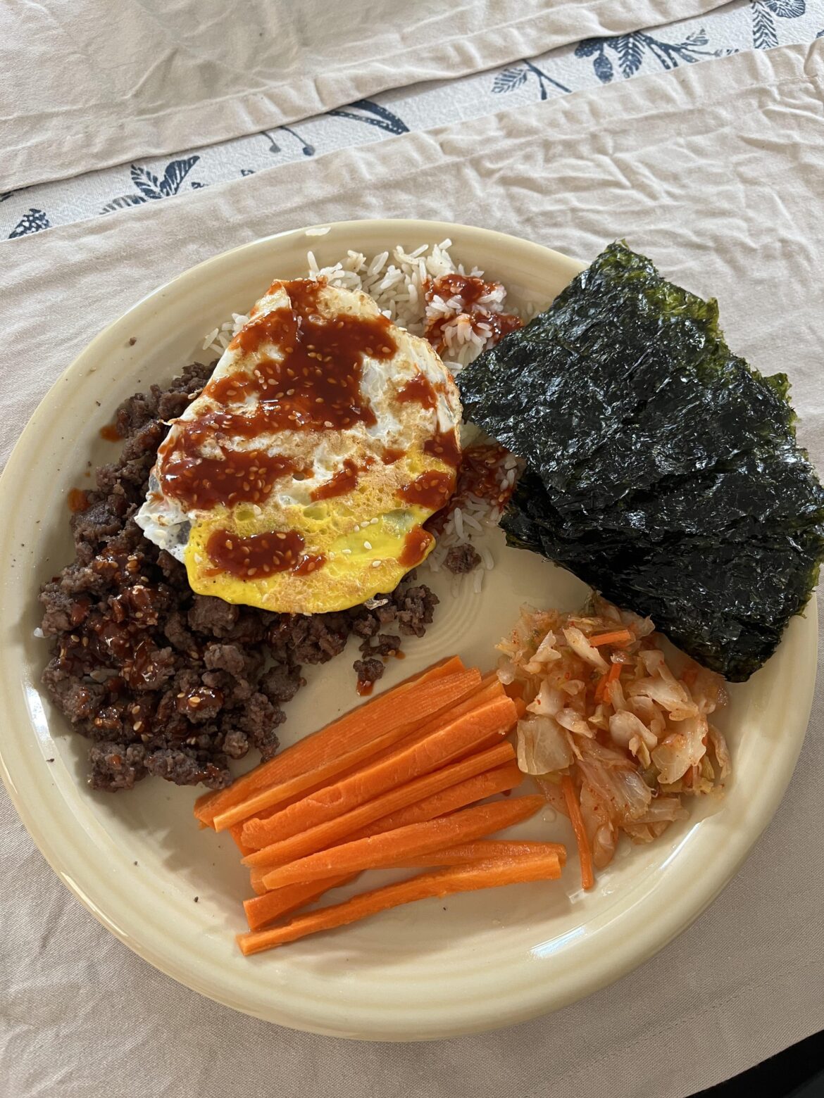 Bibimbap lunch plate