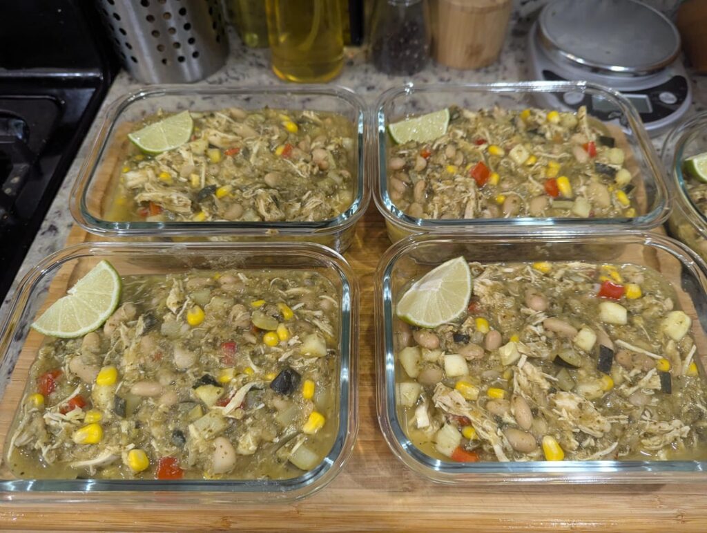 Chicken & White Bean Chili Verde (~638 kcal)