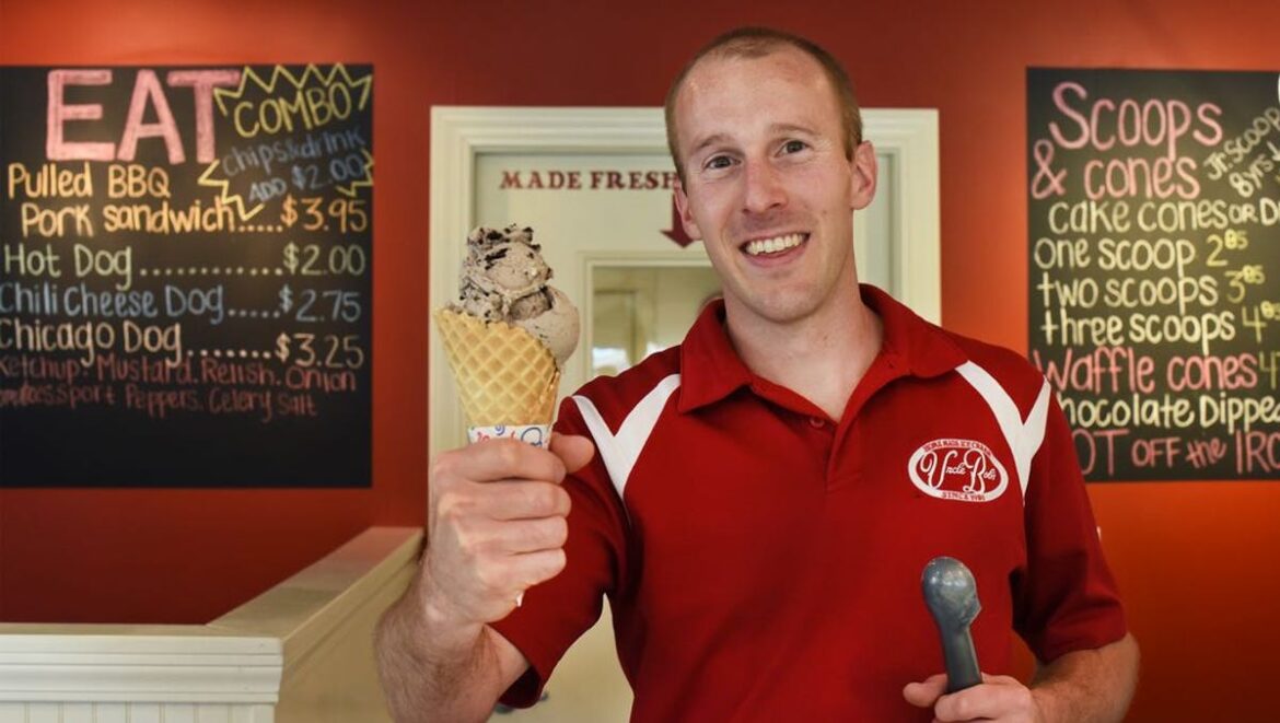 Central Illinois ice cream shop prepares to close for the season