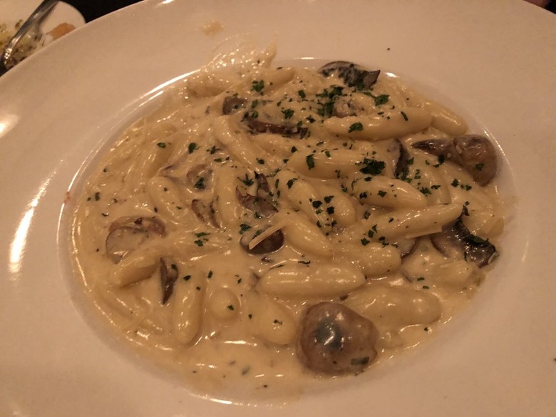 #45 Giovanni's (Detroit, Michigan)