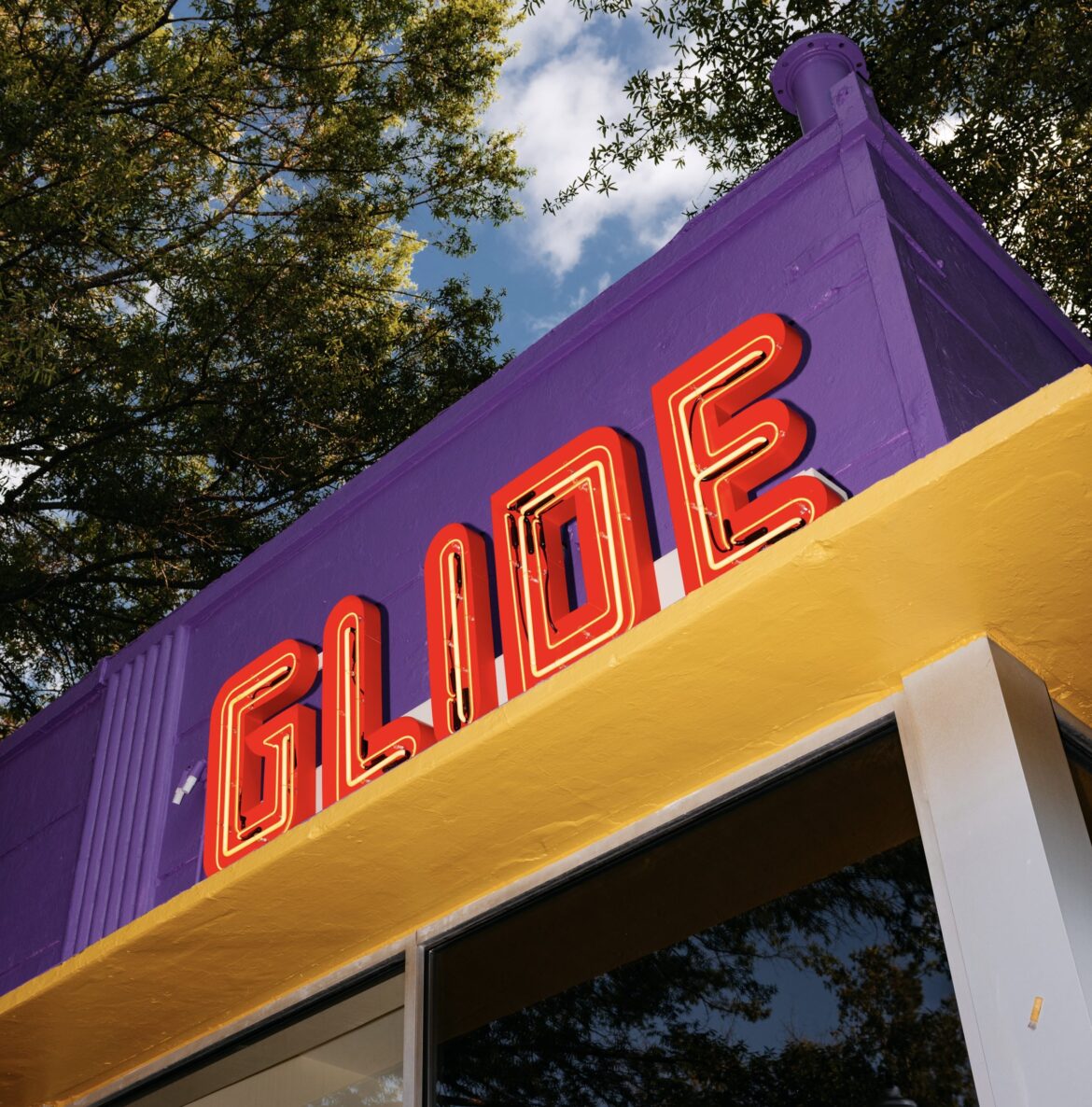 Glide Pizza opens its first dine-in location in Decatur