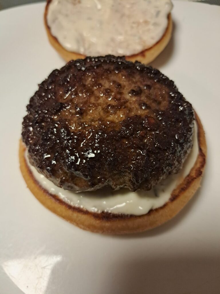 Made 2 burgers on cast iron pan with beef tallow