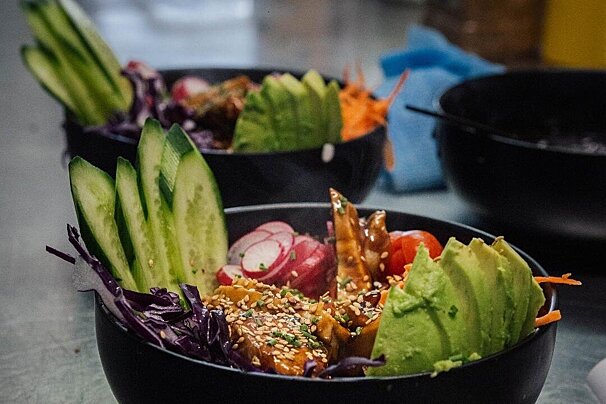 poke bowl at Happy hours, Ardent