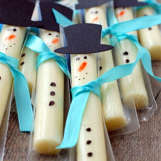 christmas snacks string cheese snowmen