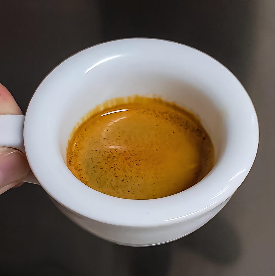 Does anyone here actually pull single shots? I’ve tried in the past using a single basket, but I always found them harder to dial in. These days, if I want a single, I just pull a double with a double spouted portafilter and split it with my wife.