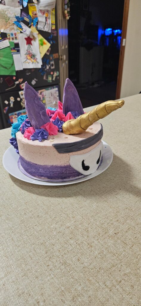 I made this vanilla sponge "Sparkle Smash" cake for my daughters birthday