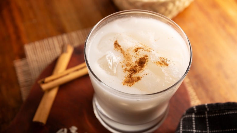 Horchata with ice and cinnamon