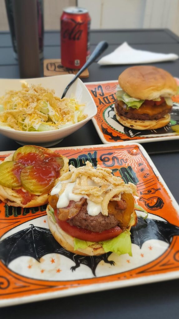Bacon Blue Sirloin Burgers for National Cheeseburger Day 🥓🧀🍔