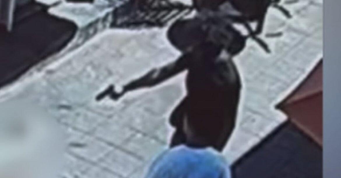 Uptown Charlotte shooting: One killed during lunch rush Uptown Charlotte shooting: One killed during lunch rush