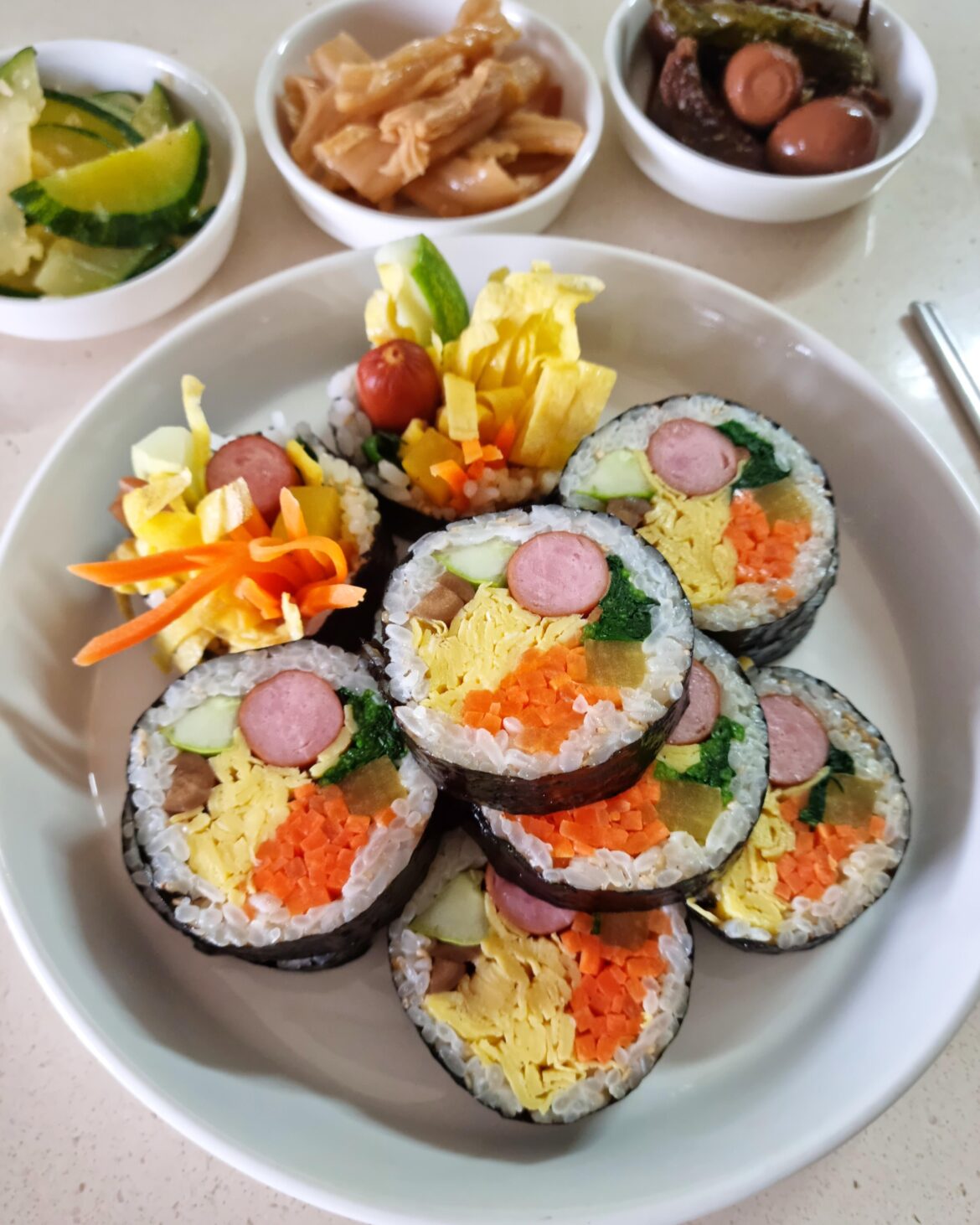 kimbap and banchan