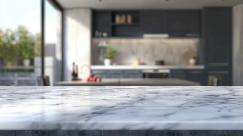 Kitchen counter with no appliance