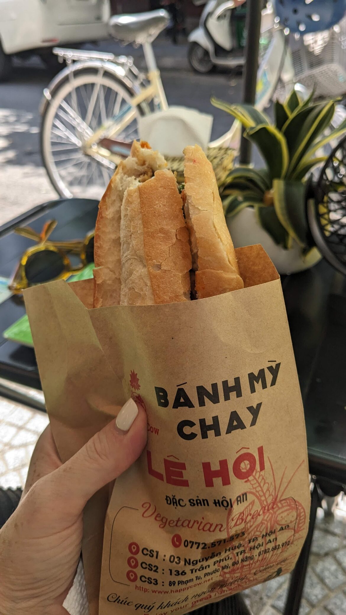 my faaaaaaavorite bánh mì chay in da nang