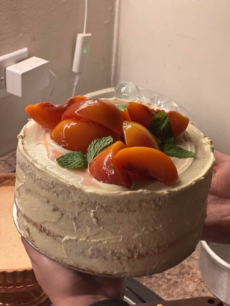 a cake to say good bye to peach season
