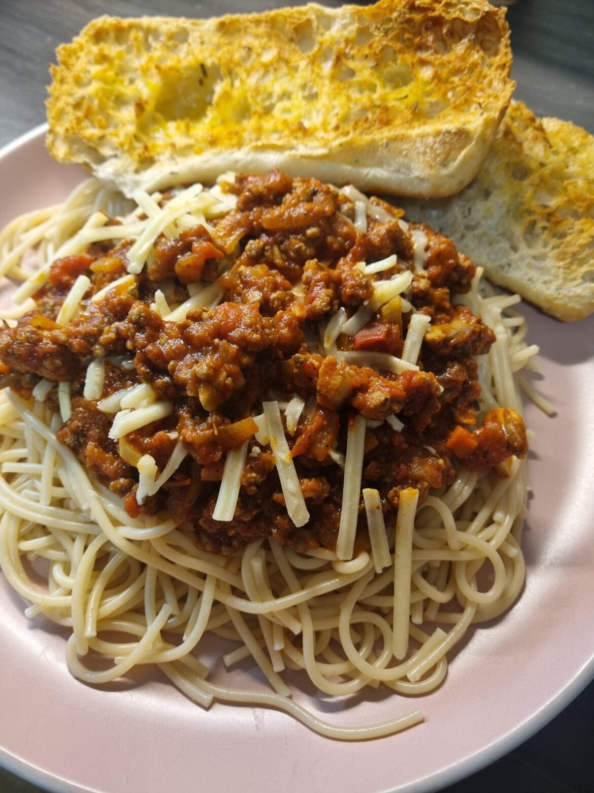 Last night's "classic" UK Bolognese. With toasted buttery focaccia.