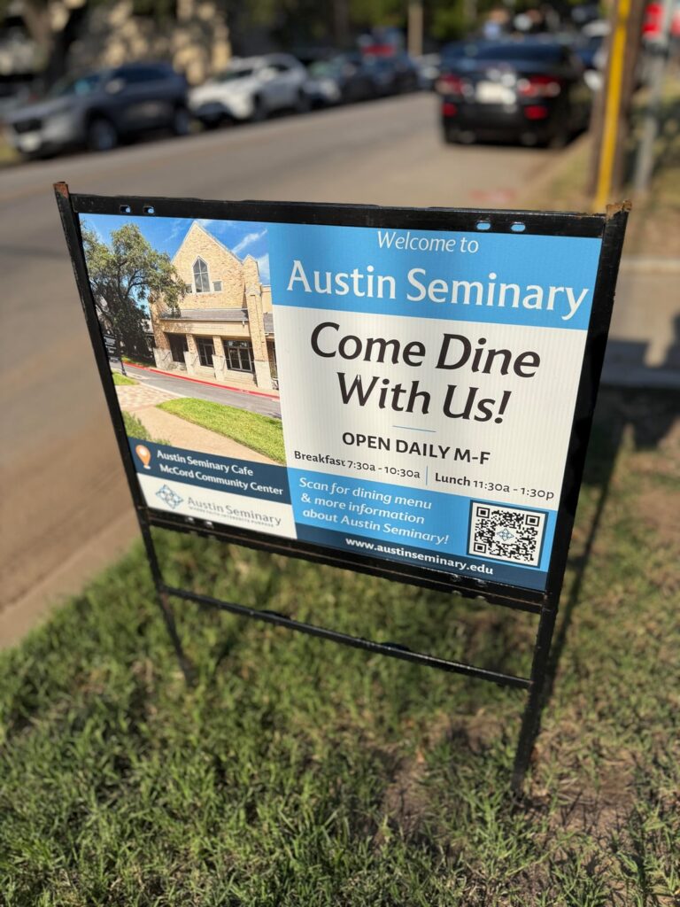 Hidden Breakfast / Lunch Spot @27th Street (+ a library!) Hidden Breakfast / Lunch Spot @27th Street (+ a library!)