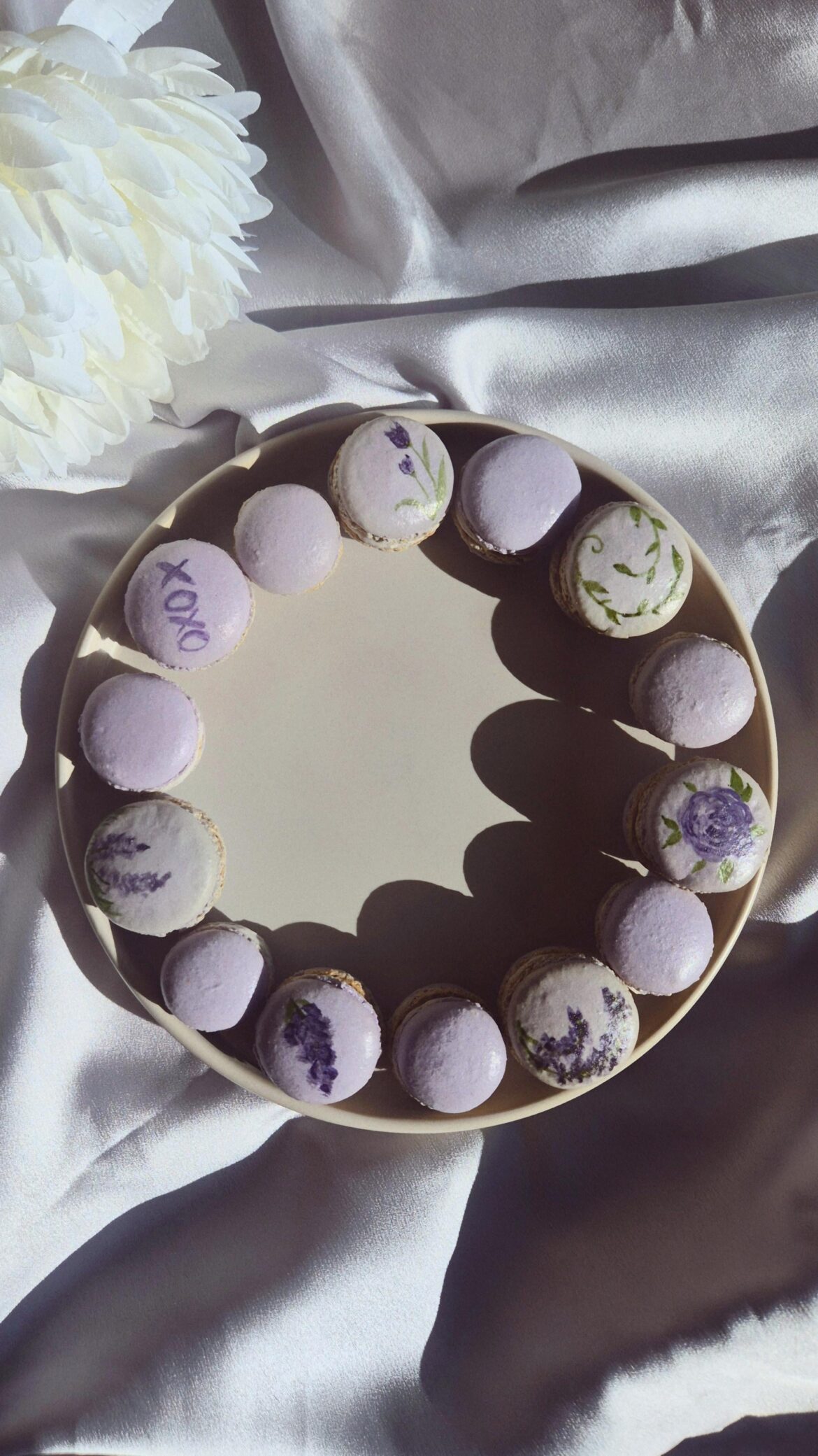 First attempt at making macarons 🌷