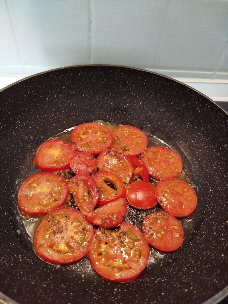 My pregnant ass craved some eggs and tomatoes.