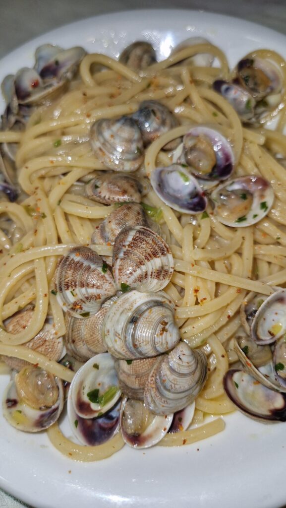 Spaghetti quadrati alle vongole veraci